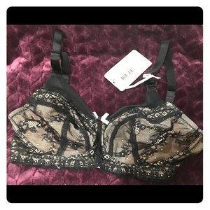 Black lace nursing bra NWT